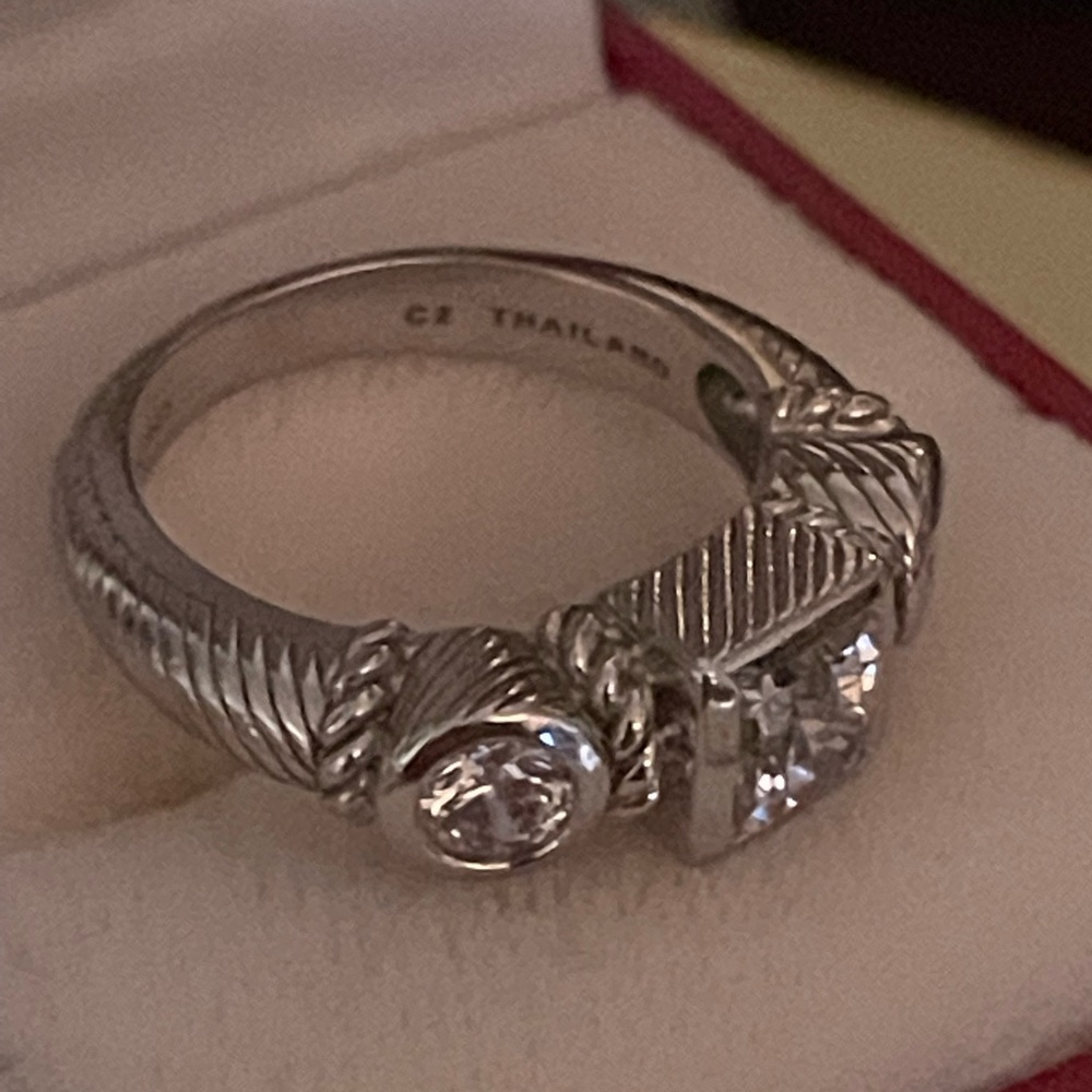 Judith Ripka ring - Picture 4 of 7